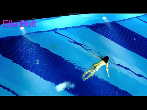 ❤️ എനിക്ക് കാണുന്നത് നിർത്താൻ കഴിയില്ല, ELLA BOLT റിസോർട്ട് പൂളിൽ നഗ്നയായി നീന്തുന്ന യുവ സുന്ദരിയെ പിടികൂടി ️ സൂപ്പർ സെക്സ് ഞങ്ങളിൽ ☑
